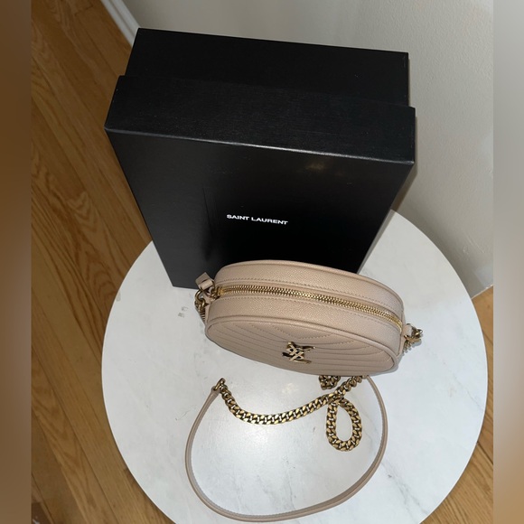 YSL Vinyle Round Camera Bag - Picture 6 of 12